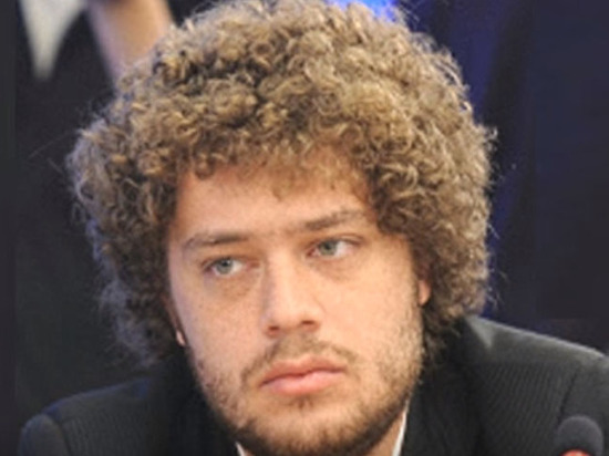 Напавшие на Варламова с зеленкой отделались штрафом в 500 рублей Напавшие на Варламова с зеленкой отделались штрафом в 500 рублей