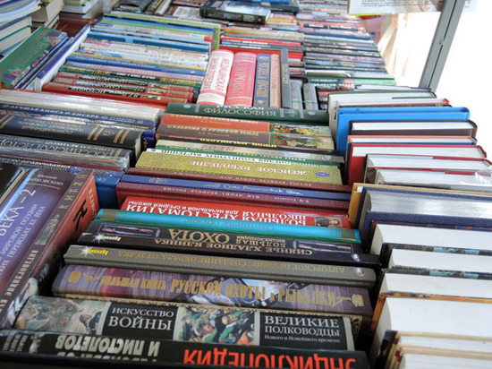 Криминальное чтиво: почему пометка «18+» не мешает подросткам покупать книги Криминальное чтиво: почему пометка «18+» не мешает подросткам покупать книги