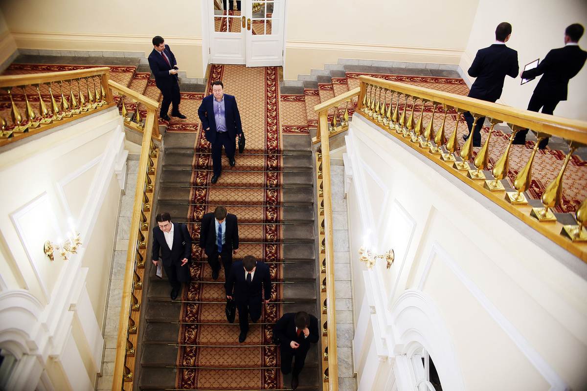 СМИ: до конца года Путин уволит десяток губернаторов СМИ: до конца года Путин уволит десяток губернаторов