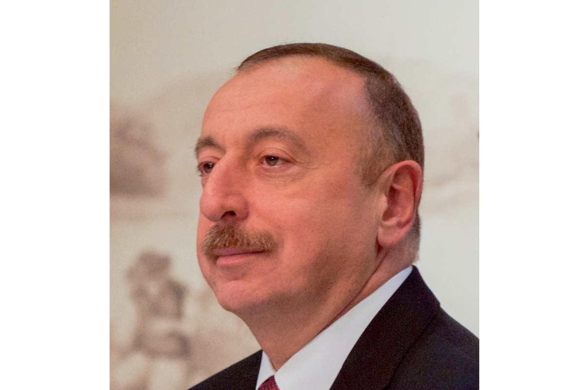 Президент Азербайджана помиловал блогера Лапшина, пытавшегося совершить самоубийство Президент Азербайджана помиловал блогера Лапшина, пытавшегося совершить самоубийство